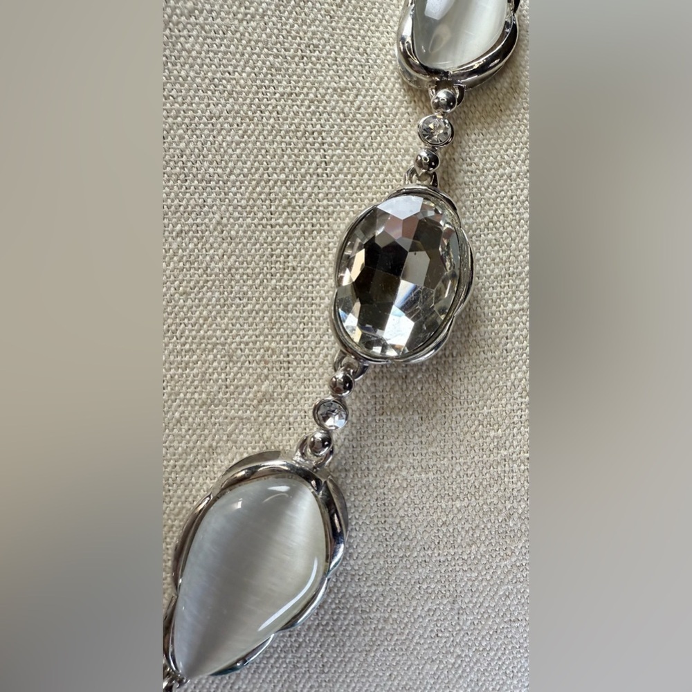 Crystal Necklace & Earrings Set Silver‎ Tone Jewelry Set - Picture 5 of 8